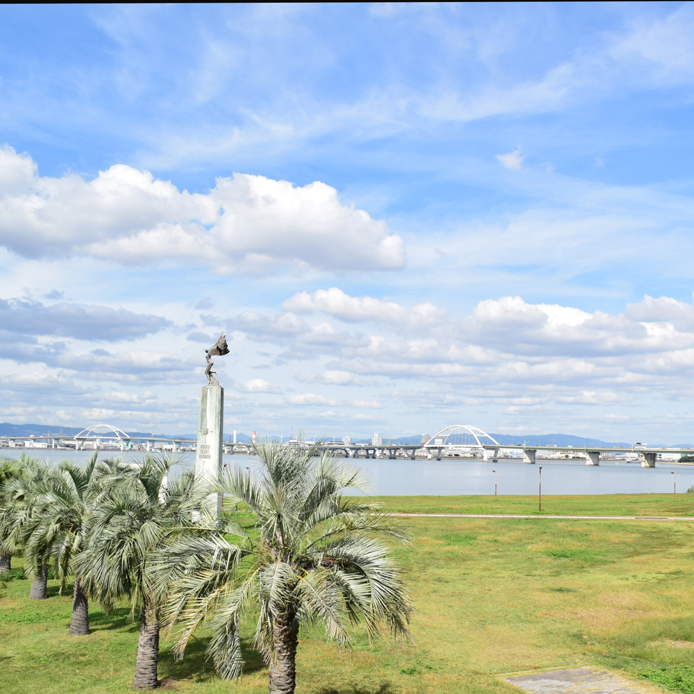大阪の地域情報。大阪観光、グルメ、宿泊施設、交通機関、マリーナの情報が盛りだくさん。