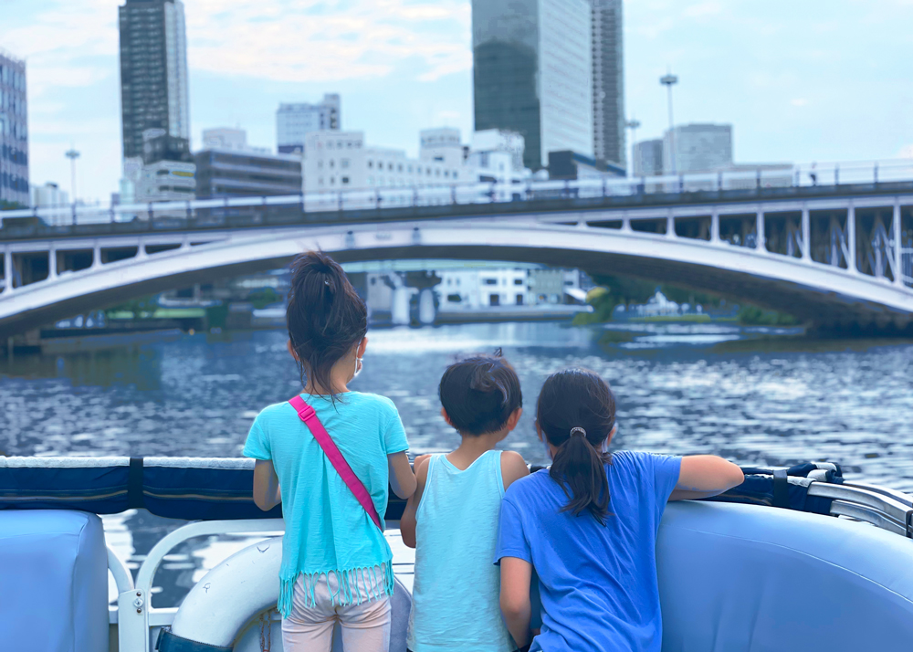 大阪北港マリーナで水上タクシー。美しい景色。